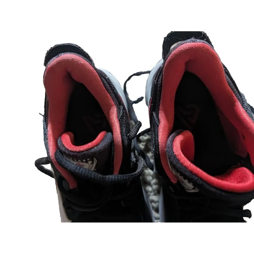Nike zoom freak 2 bred, size 4y Lightly used condition!‎